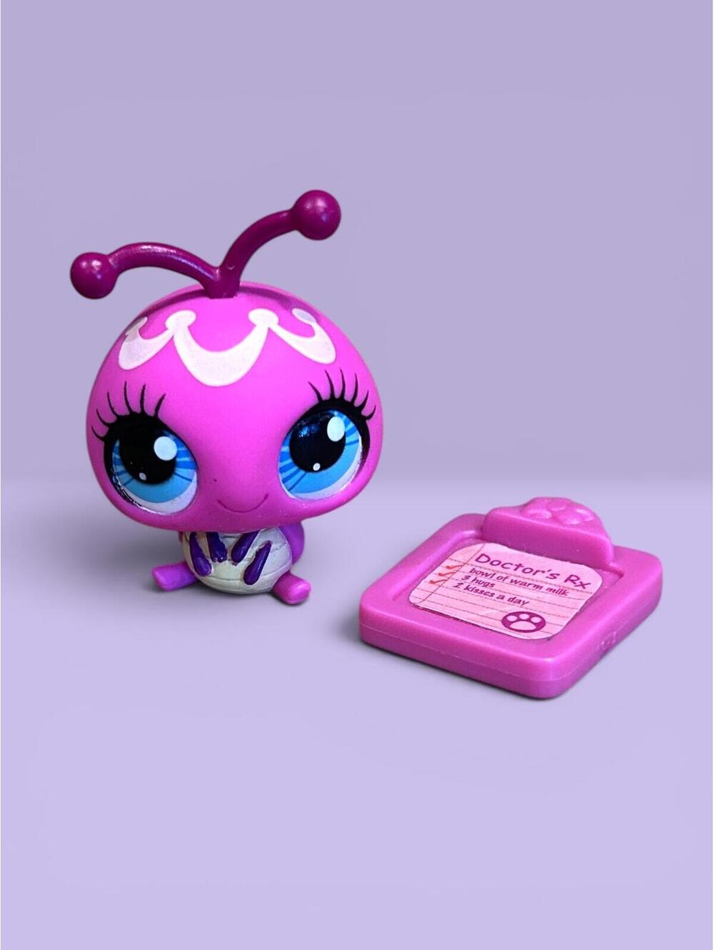 Littlest Pet Shop LPS Ladybug #3287 with Dr. Chart Accessory